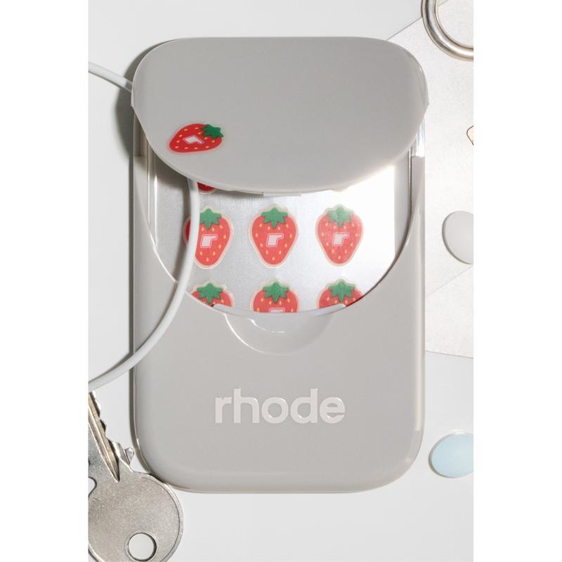 Compact Mirrored Pocket Case for Pimple Patches, Cards and Small Essentials [YQT:BZT-261014-003:74e544b60698f89d]